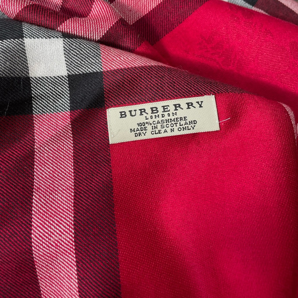 Burberry fine cashmere scarf large